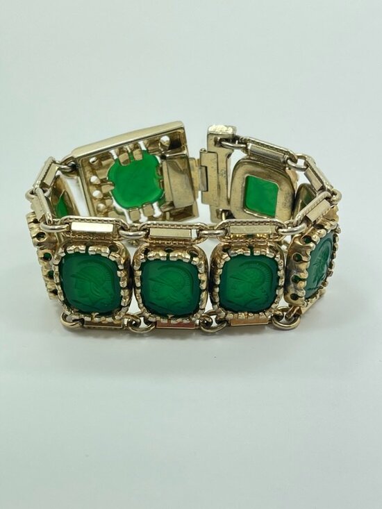 Jewelry - Vintage Italian Gold-Plated Green Intaglio Bracelet 6.5” 9 Glass Cameos